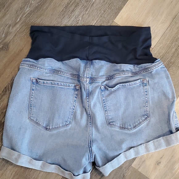 Maturnity shorts - Picture 2 of 2